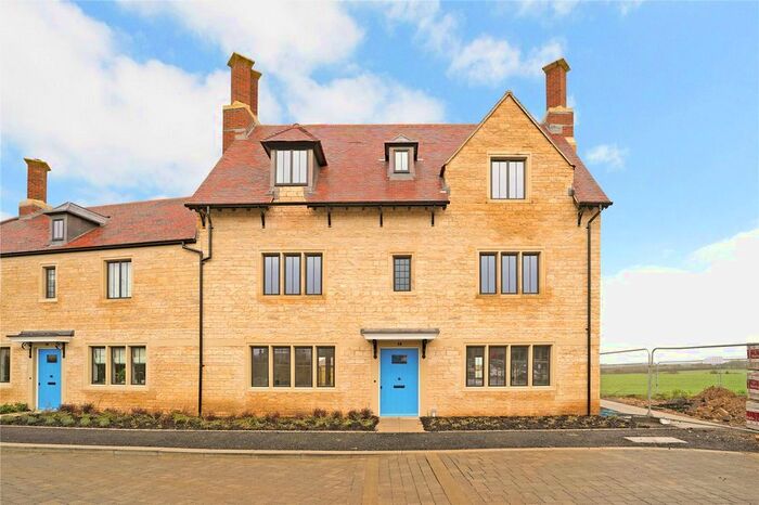 5 Bedroom End Of Terrace House To Rent In Sand Furlong, Bletchingdon, Kidlington, Oxfordshire, OX5