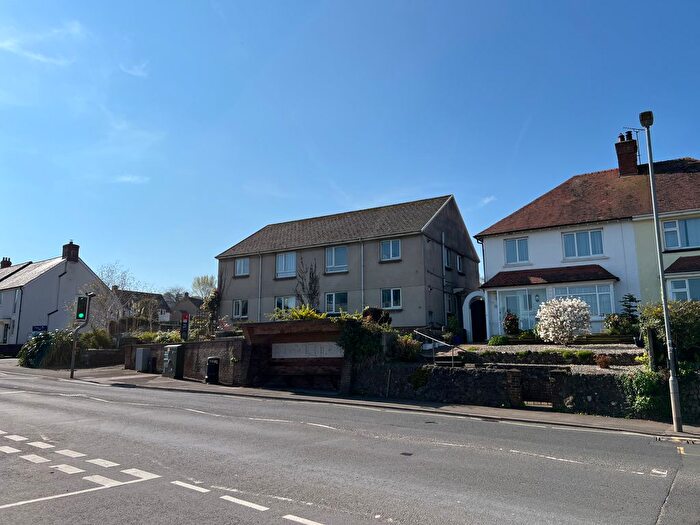 2 Bedroom Flat To Rent In Alcombe Road, Minehead, TA24