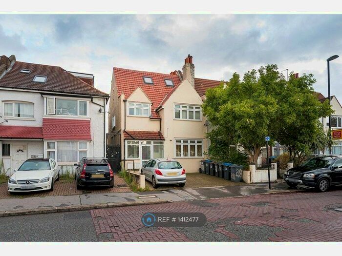 1 Bedroom Flat To Rent In Norbury Crescent, London, SW16