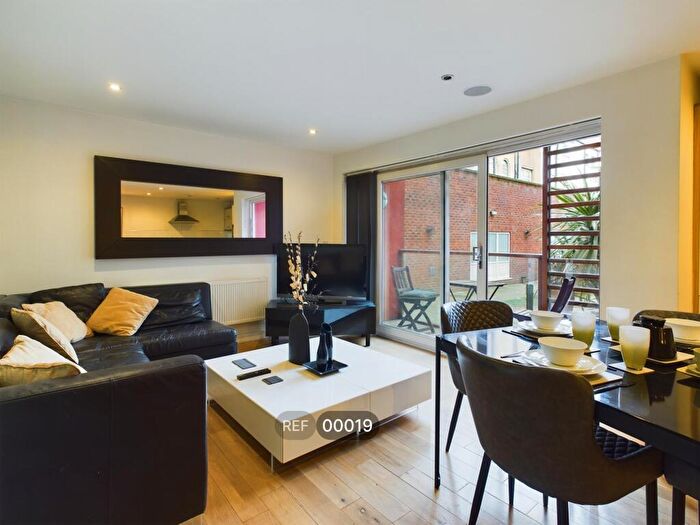 1 Bedroom Apartment To Rent In The Sawmill, Dock Street, HU1