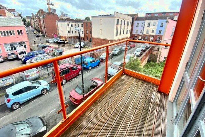 1 Bedroom Flat To Rent In Argyle Road, Bristol, BS2