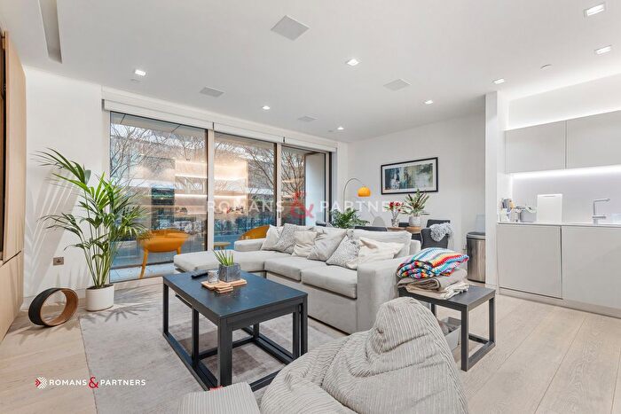 2 Bedroom Flat To Rent In Tudor House, One Tower Bridge, SE1