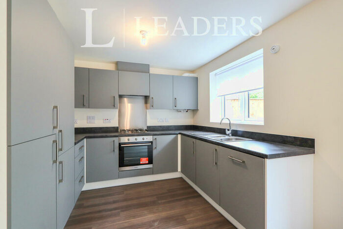 4 Bedroom Town House To Rent In Limestone Avenue, Clay Cross, S45