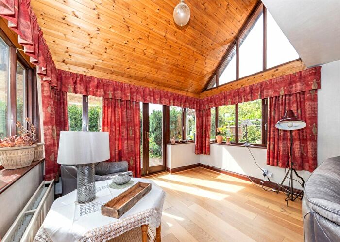 4 Bedroom Detached House For Sale In Boulters Lock, Giffard Park, Milton Keynes, Buckinghamshire, MK14