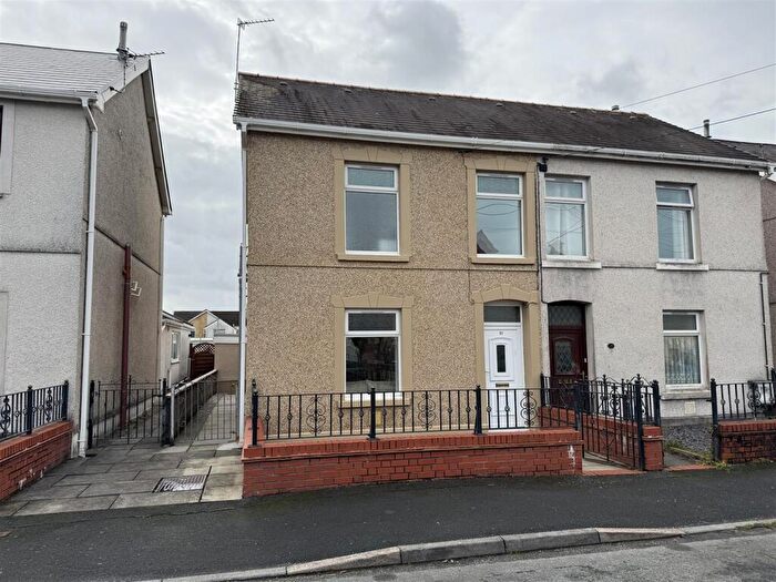 3 Bedroom Semi Detached House For Sale In Villiers Road, Ammanford, SA18