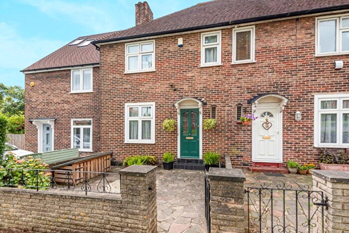 3 Bedroom Terraced House For Sale In Offenham Road, Mottingham, London, SE9