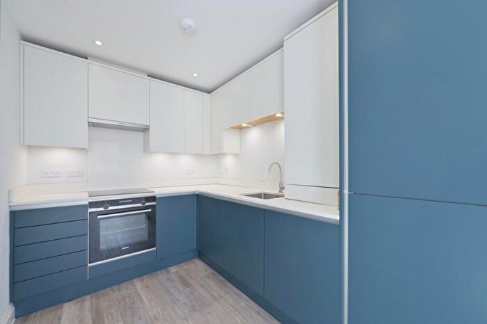 1 Bedroom Apartment To Rent In West Street, Maidenhead, Berkshire, SL6