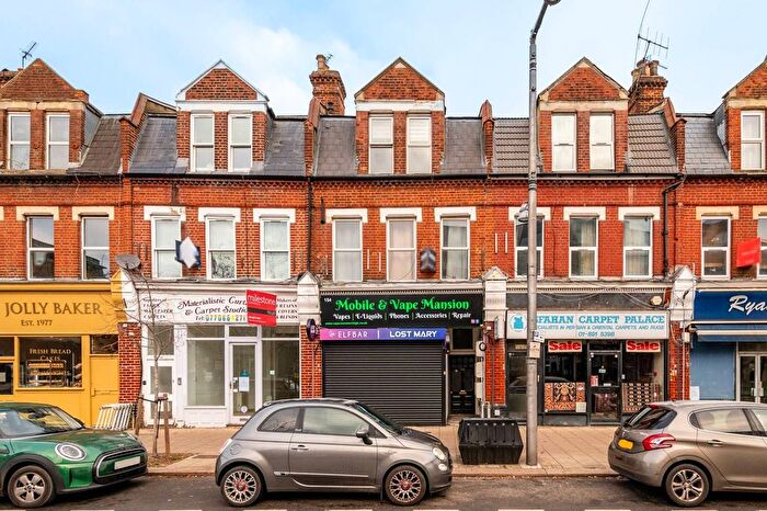 1 Bedroom Flat To Rent In Heath Road, Twickenham, TW1