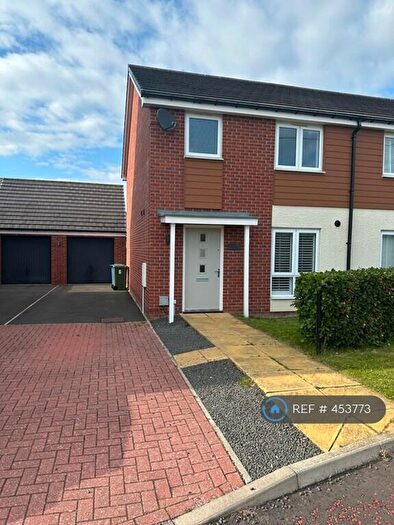 3 Bedroom Semi-Detached House To Rent In Shotton View, Newcastle Upon Tyne, NE13