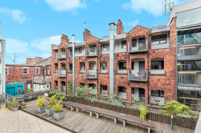 2 Bedroom Apartment To Rent In Crown Street, Leeds, West Yorkshire, LS2