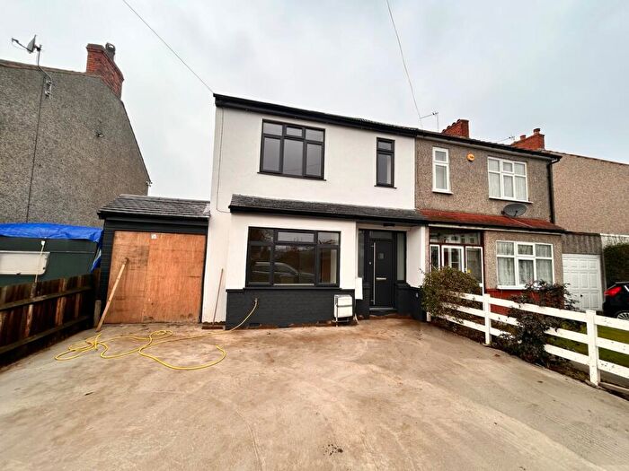 4 Bedroom Semi-Detached House To Rent In South Gipsy Road, Welling, DA16