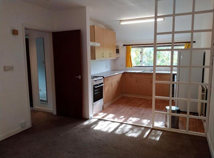 2 Bedroom Apartment To Rent In Ednaston Road, Dunkirk, NG7