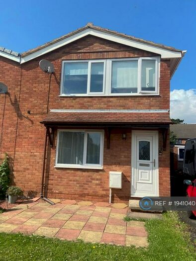 3 Bedroom Semi-Detached House To Rent In Greenfield Gardens, Elton, Chester, CH2