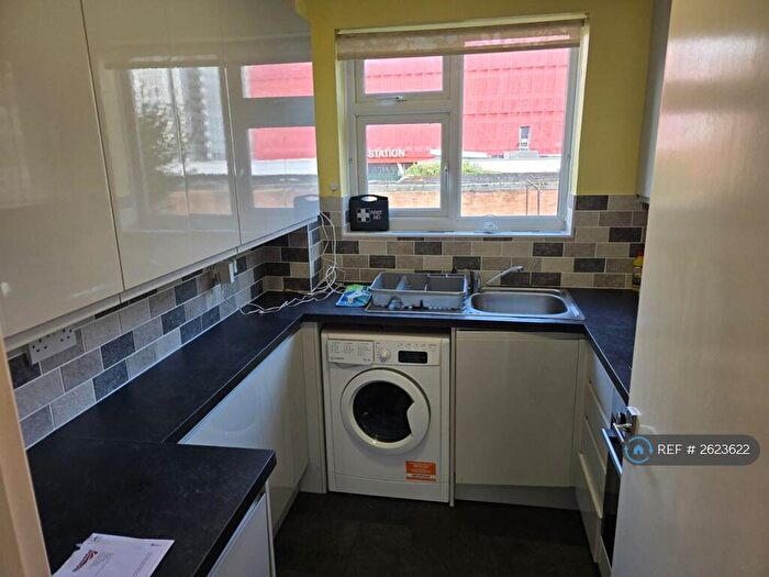 2 Bedroom Flat To Rent In City Centre, Coventry, CV3