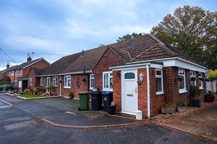 4 Bedroom Bungalow For Sale In Park Close, Strood Green, Betchworth, Surrey, RH3