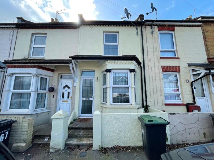 2 Bedroom Terraced House To Rent In Coopers Road, Northfleet, Gravesend, Kent, DA11
