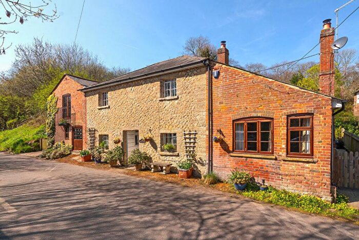 4 Bedroom Detached House For Sale In Pizien Well Road, Wateringbury, ME18