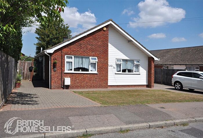 3 Bedroom Bungalow For Sale In Astor Road, West Kingsdown, Sevenoaks, Kent, TN15