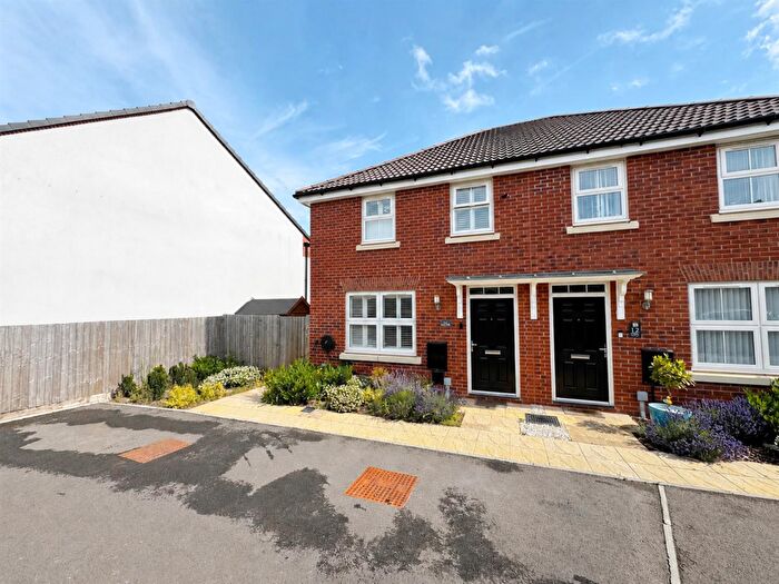 3 Bedroom Semi-Detached House For Sale In Newent, GL18