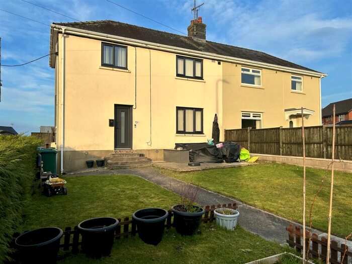 3 Bedroom House For Sale In Heol Y Fedw, Cwmann, SA48