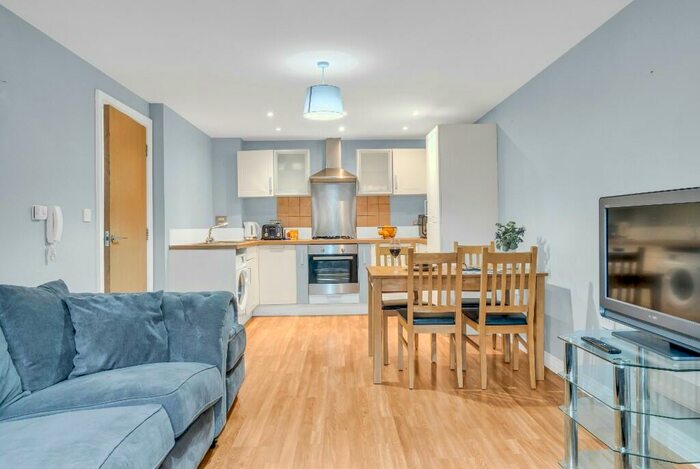 2 Bedroom Serviced Apartments To Rent In Brighton Road, Redhill, Surrey, RH1