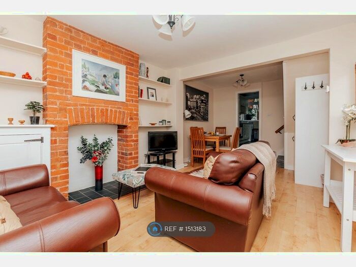 2 Bedroom Terraced House To Rent In West Street, Henley-On-Thames, RG9