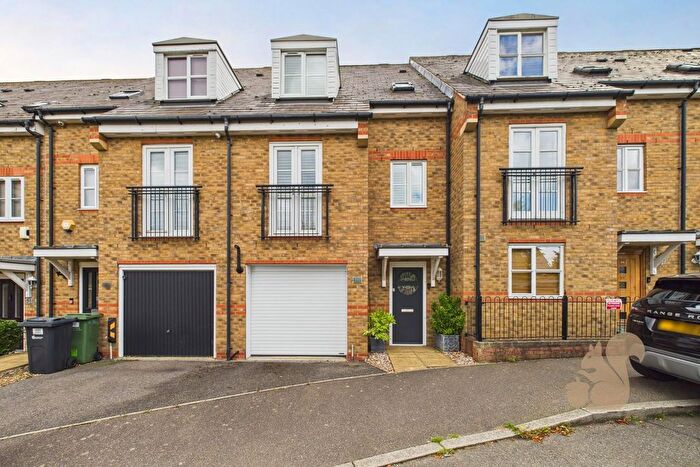4 Bedroom Town House For Sale In Nottage Crescent, Braintree, CM7