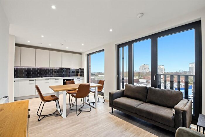 2 Bedroom Apartment To Rent In Belmont Wharf, Glasswater Locks, Birmingham, B4