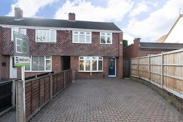 3 Bedroom End Of Terrace House To Rent In Cheltenham Road, Longlevens, GL2