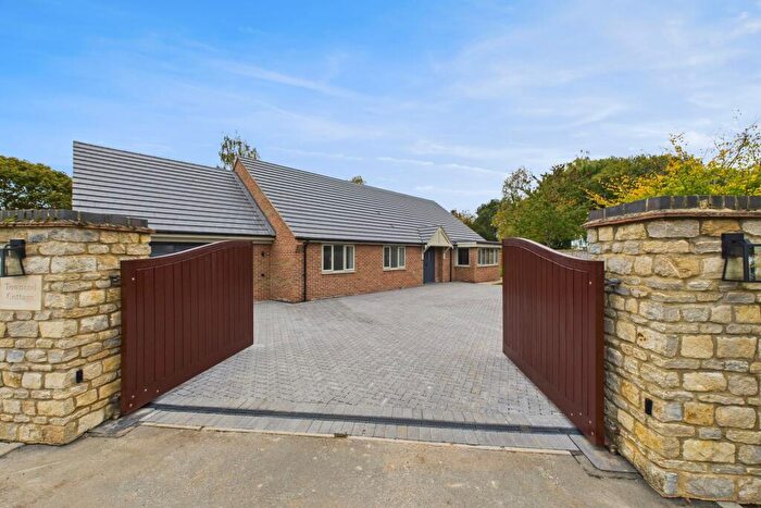 4 Bedroom Detached Bungalow For Sale In Townend Close, Croughton, NN13