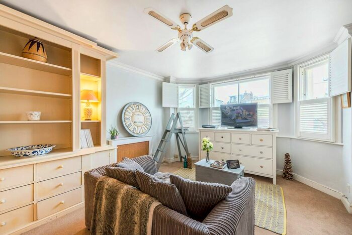 1 Bedroom Maisonette To Rent In Althorp Road, Bellevue Village, London, SW17