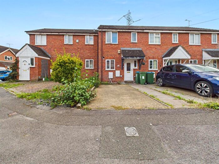 2 Bedroom Terraced House For Sale In Dormer Close, The Willows, Aylesbury, HP21