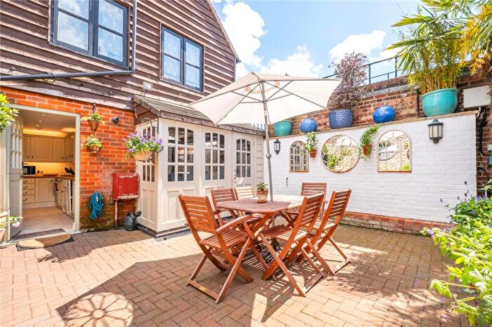 3 Bedroom Detached House For Sale In Duck Lane, Midhurst, West Sussex, GU29