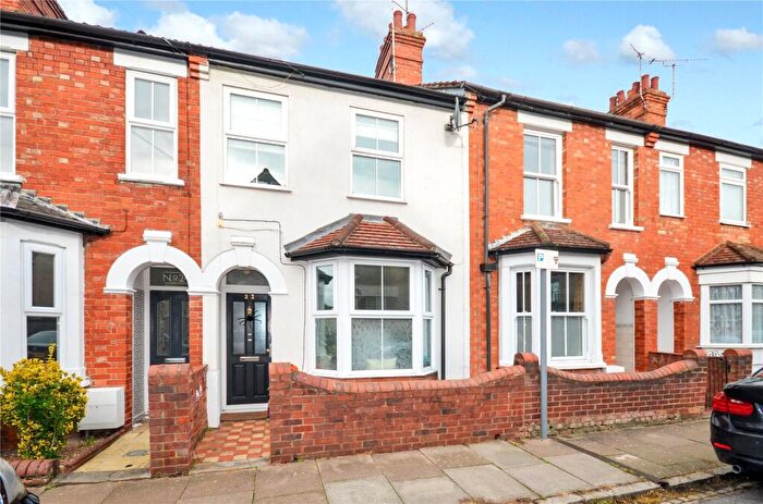 3 Bedroom Terraced House For Sale In Kings Road, Aylesbury, HP21