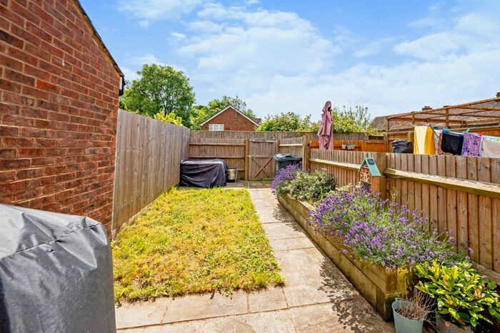 2 Bedroom Cottage For Sale In The Common, Stokenchurch, High Wycombe, HP14