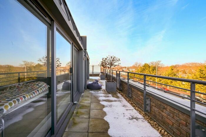 1 Bedroom Flat To Rent In Lower Richmond Road, Richmond, TW9