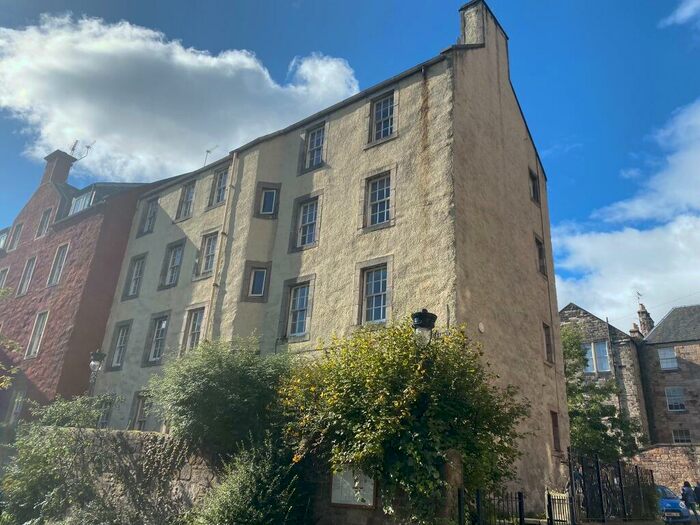 2 Bedroom Flat To Rent In Chessels Court, Old Town, Edinburgh, EH8