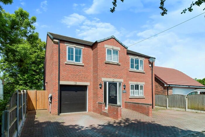 4 Bedroom Detached House For Sale In Hillam Lane, Hillam, Leeds, LS25