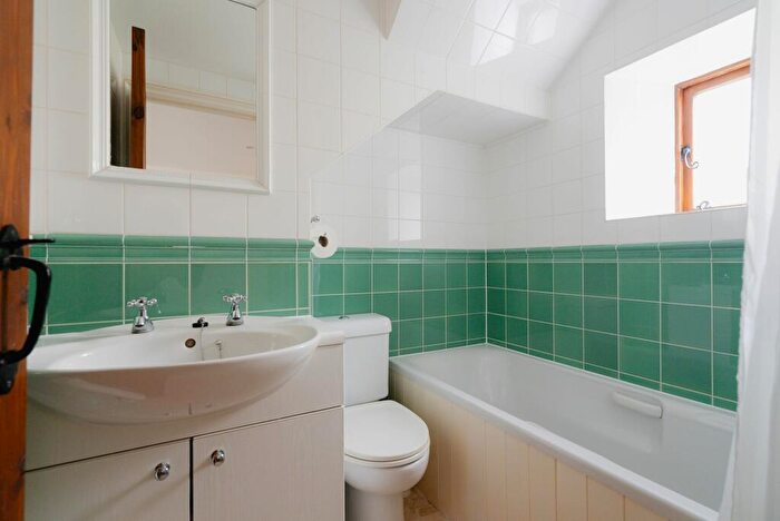 2 Bedroom Detached House To Rent In Bondleigh, North Tawton, EX20