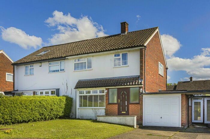 3 Bedroom Semi-Detached House To Rent In Chapel Fields, Harlow, CM17