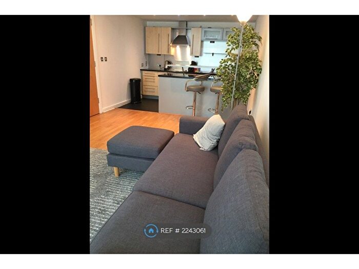 2 Bedroom Flat To Rent In Pall Mall, Liverpool, L3