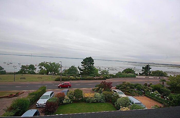 1 Bedroom Flat To Rent In Cliff Parade, Leigh-On-Sea, SS9