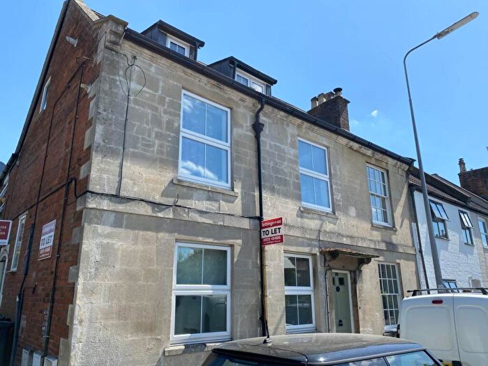 1 Bedroom Flat To Rent In Portway, Warminster, Wiltshire, BA12