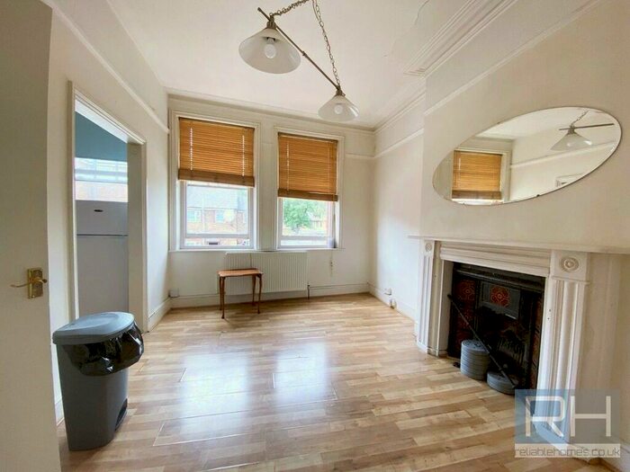 1 Bedroom Apartment To Rent In Harvey Mews, Crouch End, London, N8