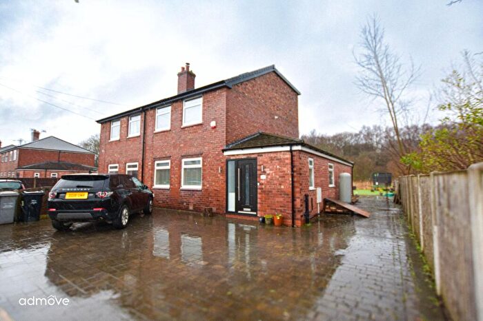 4 Bedroom Semi Detached House For Sale In Broadway, Partington, M31