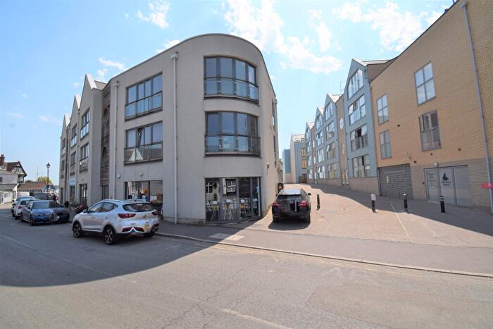 2 Bedroom Apartment To Rent In Waterside Marina, Brightlingsea, Colchester, Essex, CO7