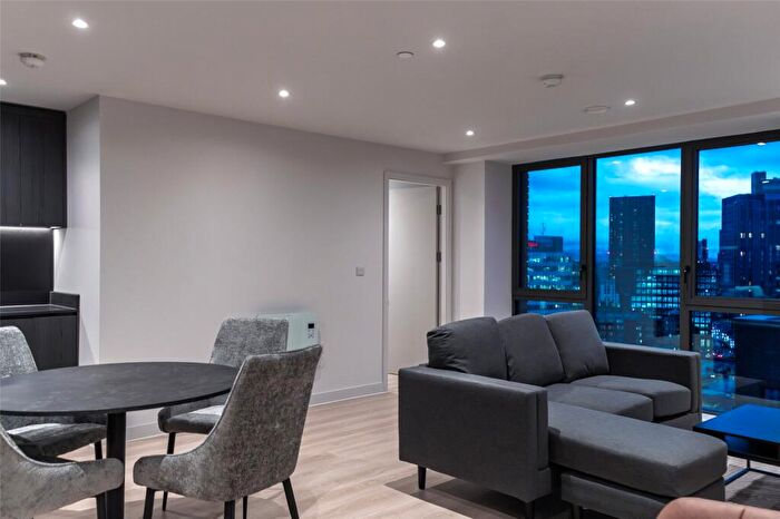 2 Bedroom Apartment To Rent In Dutton Street, Manchester, M3