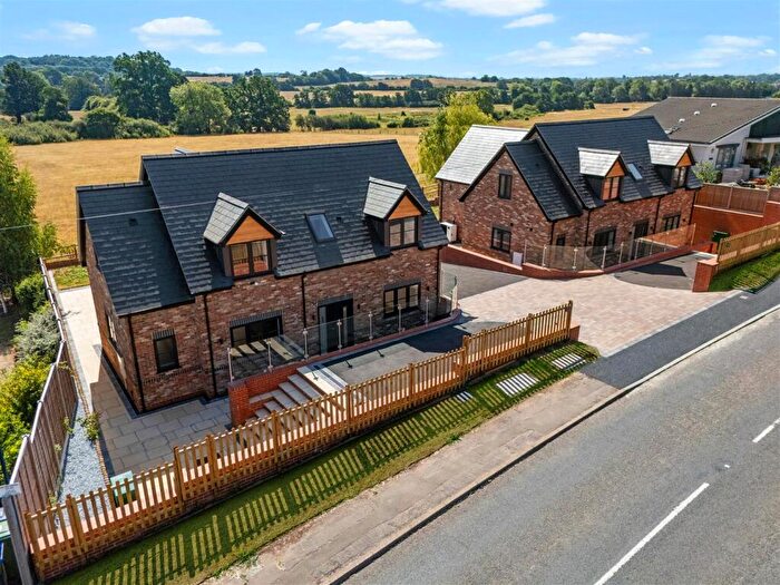 4 Bedroom Detached House For Sale In , Wells Cottage, Wootton Wawen, B95