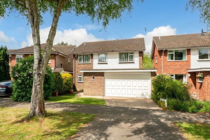 4 Bedroom Detached House For Sale In Long Fallow, Chiswell Green, St Albans, AL2