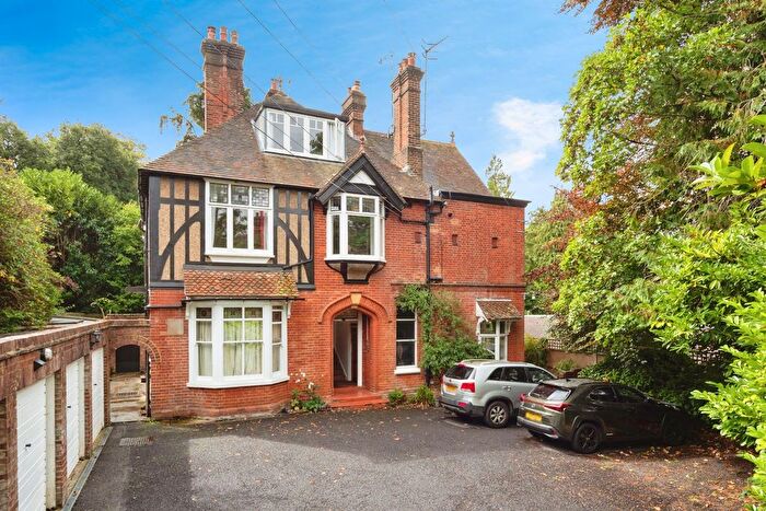 3 Bedroom Flat For Sale In Frant Road, Tunbridge Wells, TN2